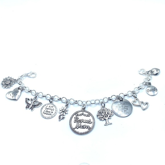Bonus Mom Charm Bracelet Stepmother - Picture 4 of 7